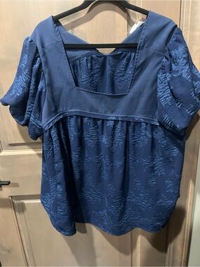 Chic Soul Navy Textured Square-Neck Blouse never worn, it just didn’t fit